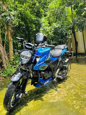 সুজুকি জিক্সার ২০২৩ নীল