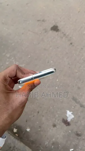 স্যামসাং গ্যালাক্সি এ৮২ ৫জি (গ্যালাক্সি কোয়ান্টাম ২) ১২৮ জিবি হোয়াইট