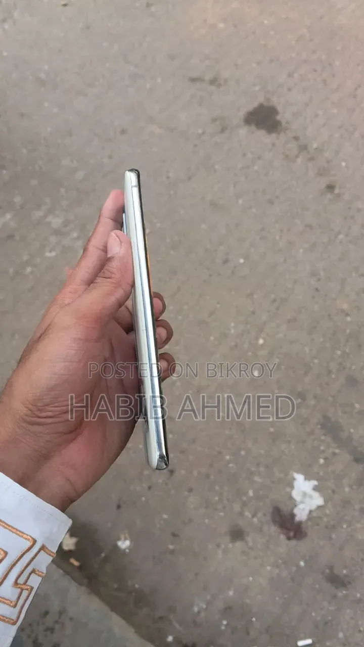 স্যামসাং গ্যালাক্সি এ৮২ ৫জি (গ্যালাক্সি কোয়ান্টাম ২) ১২৮ জিবি হোয়াইট