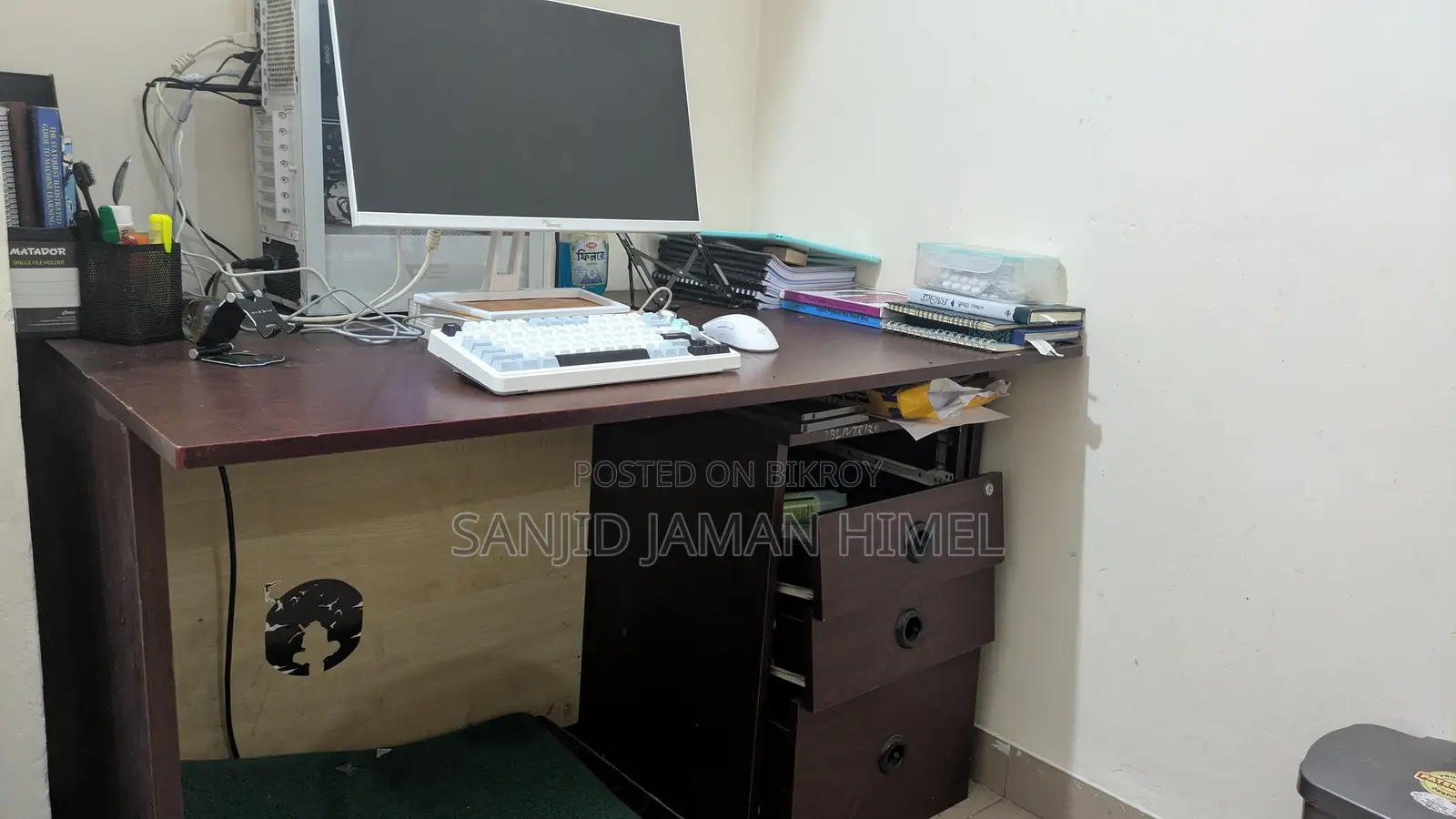 Large Office/Computer Desk