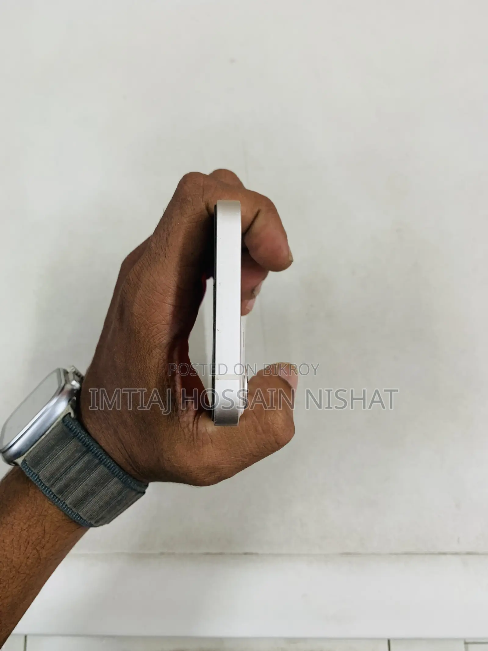 অ্যাপল আইফোন ১৩ ১২৮ জিবি সাদা