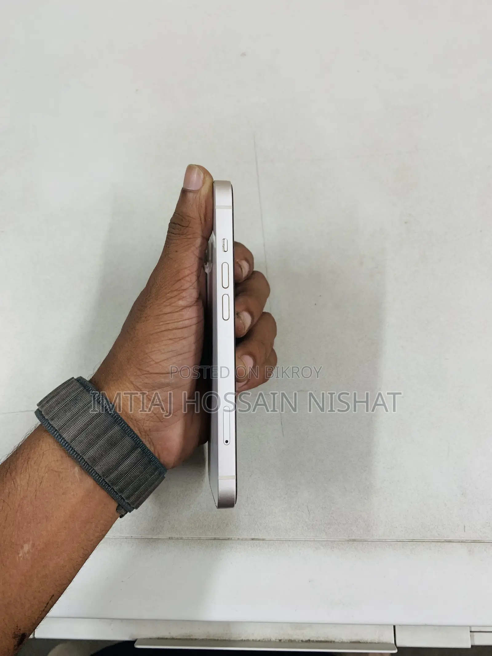 অ্যাপল আইফোন ১৩ ১২৮ জিবি সাদা