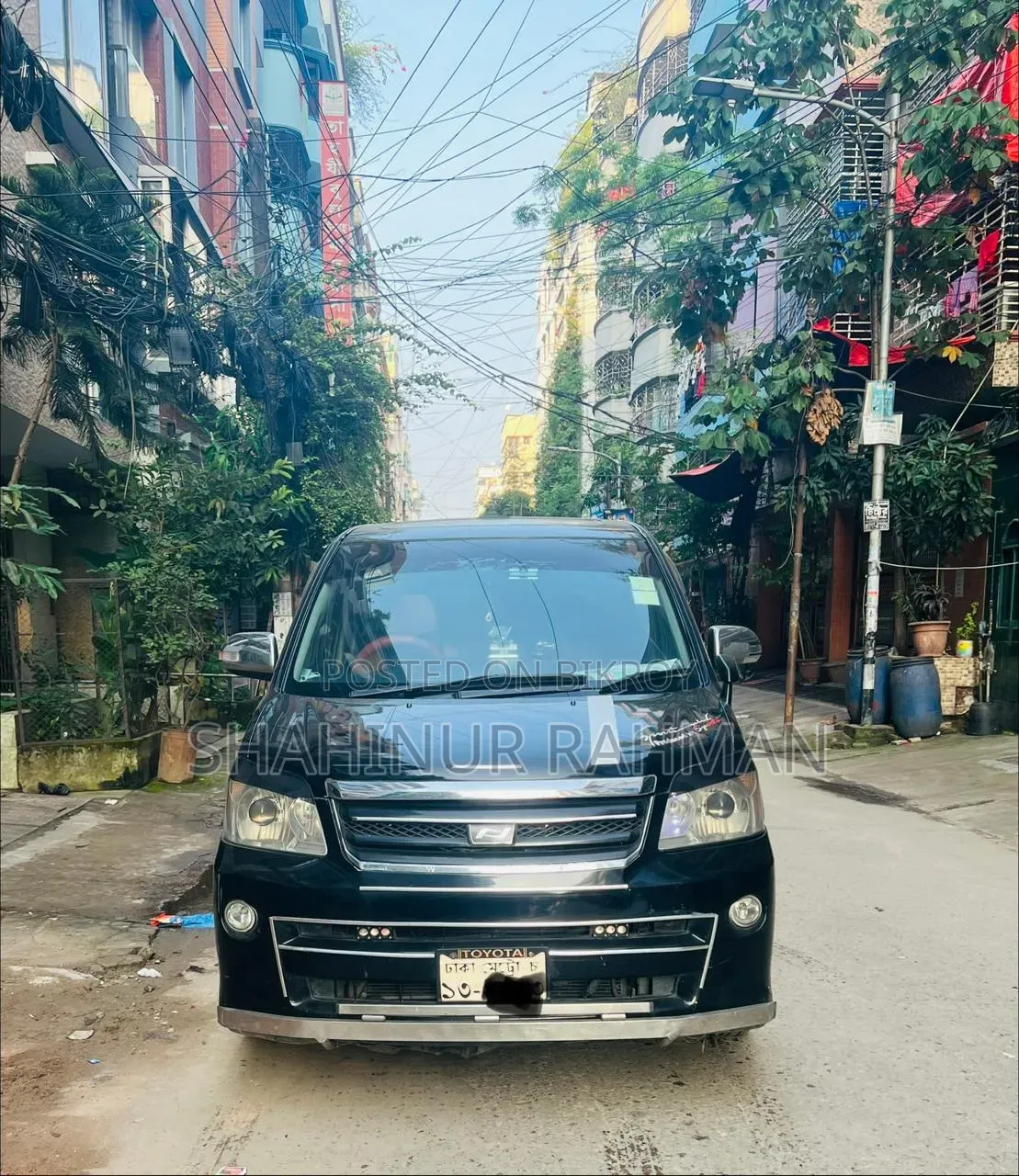 টয়োটা নোয়া ২০০৪ কালো