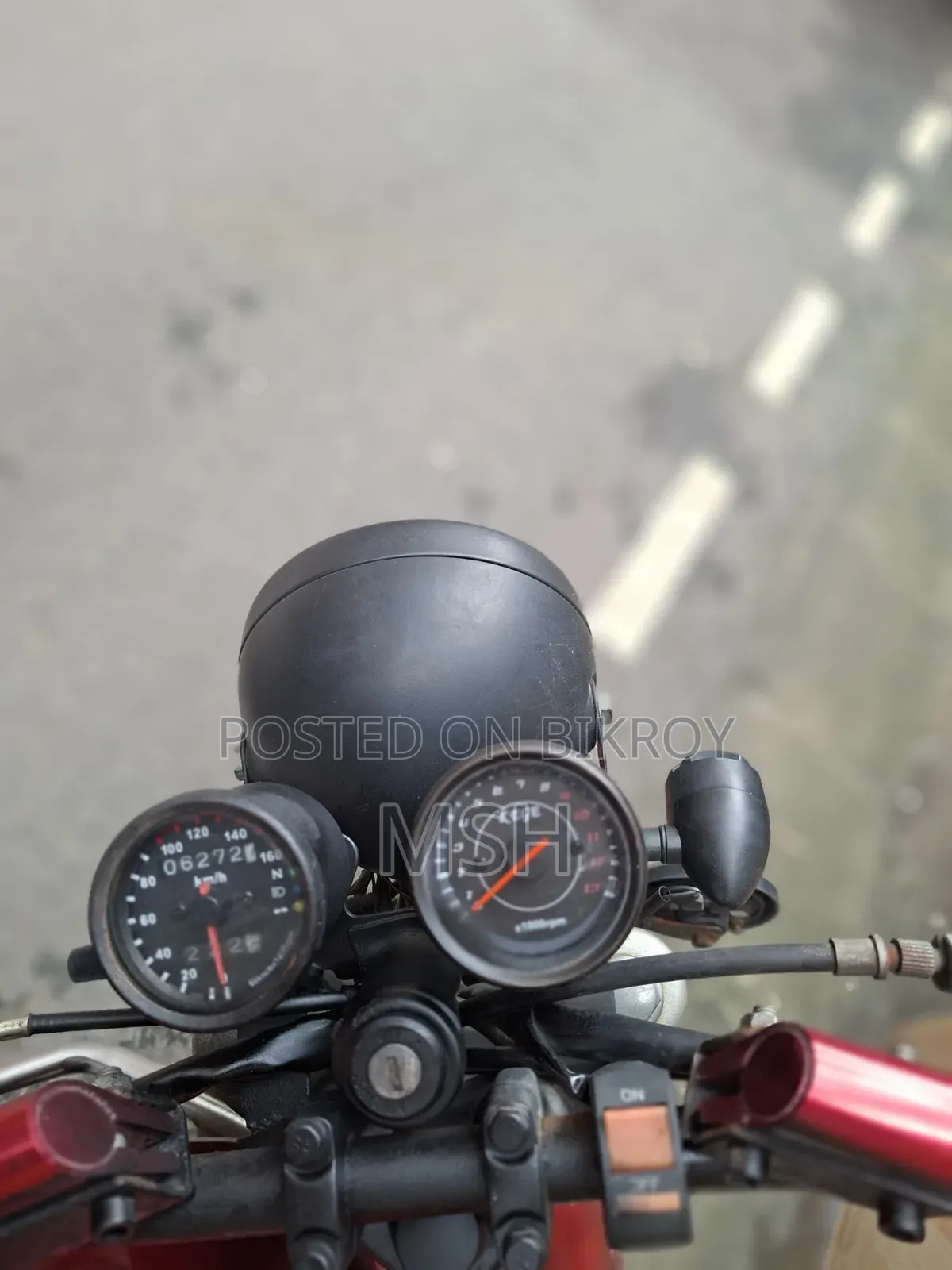 রানার এডি৮০এস-ডিলাক্স ২০২২ লাল