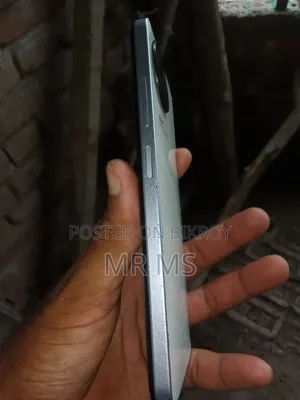 ইনফিনিক্স হট ৩০আই ১২৮ জিবি সাদা