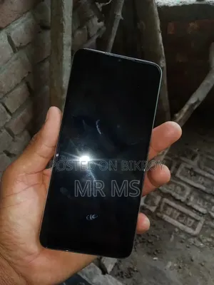 ইনফিনিক্স হট ৩০আই ১২৮ জিবি সাদা