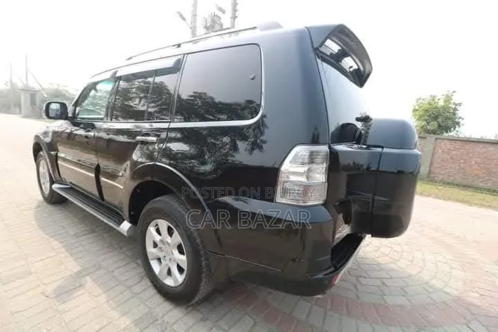 Mitsubishi Pajero V90 3.0 V6 GLS/GLX 2018 Black