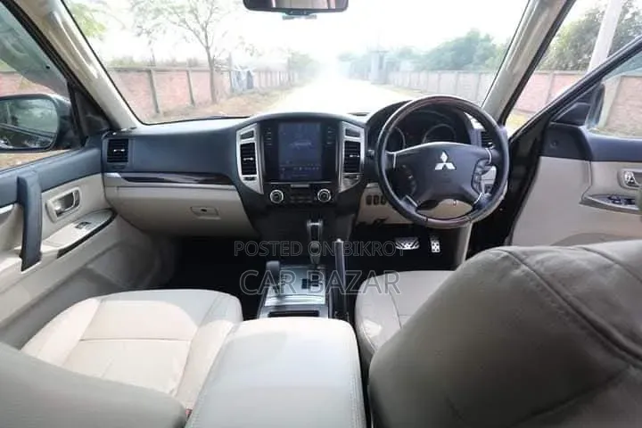 Mitsubishi Pajero V90 3.0 V6 GLS/GLX 2018 Black