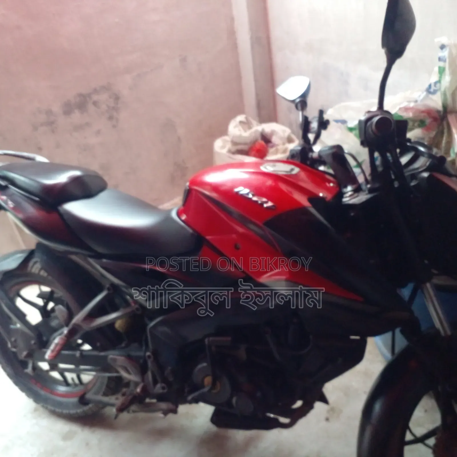 বাজাজ পালসার এনএস ১৬০ ২০১৮ রেড