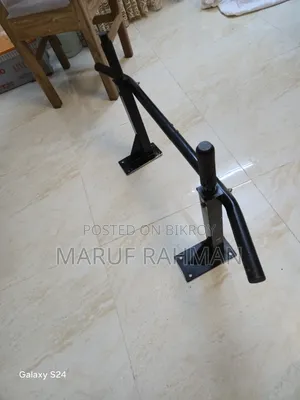 Wall Mounted Chin Up / Pull Up Bar (Used, Excellent Condition)