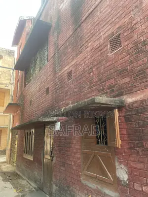 কাদিরগঞ্জে সাজানো ৪ বেডরুমের বাড়ি বিক্রয়ের জন্য