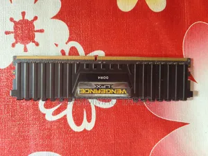 Corsair Vengeance ৮ জিবি ডিডিআর৪ র‍্যাম ২৪০০ মেগাহার্জ