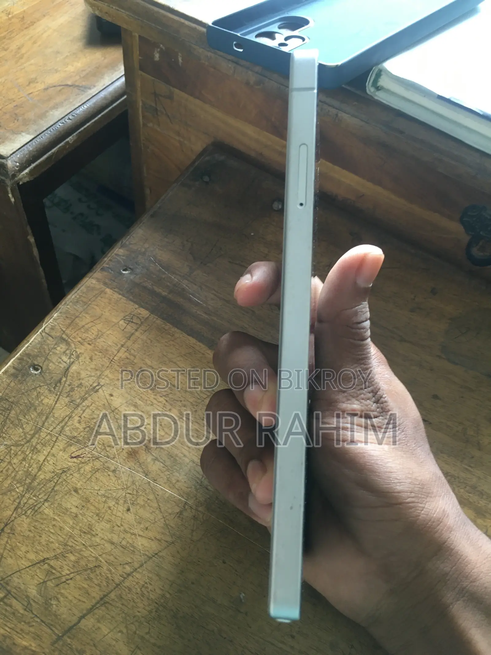 ডাবলিউ অ্যান্ড ও এক্স২৫ আল্ট্রা ৬৪ জিবি সাদা