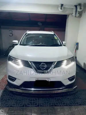Nissan X-Trail 2.0 Petrol Four-Wheel Drive 2014 Pearl