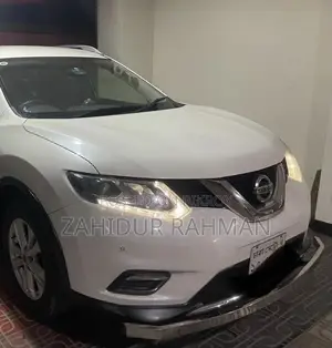 Nissan X-Trail 2.0 Petrol Four-Wheel Drive 2014 Pearl
