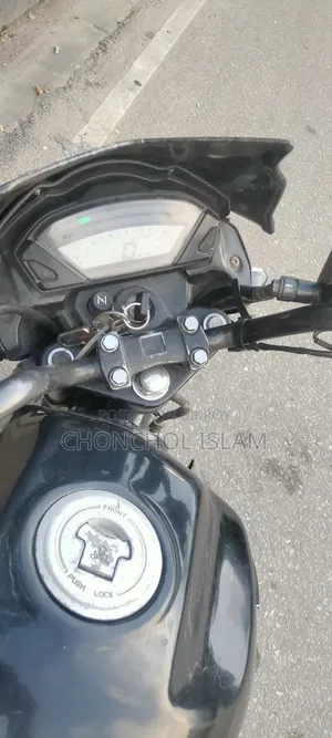 হোন্ডা সিবি ২০১৭ ব্ল্যাক