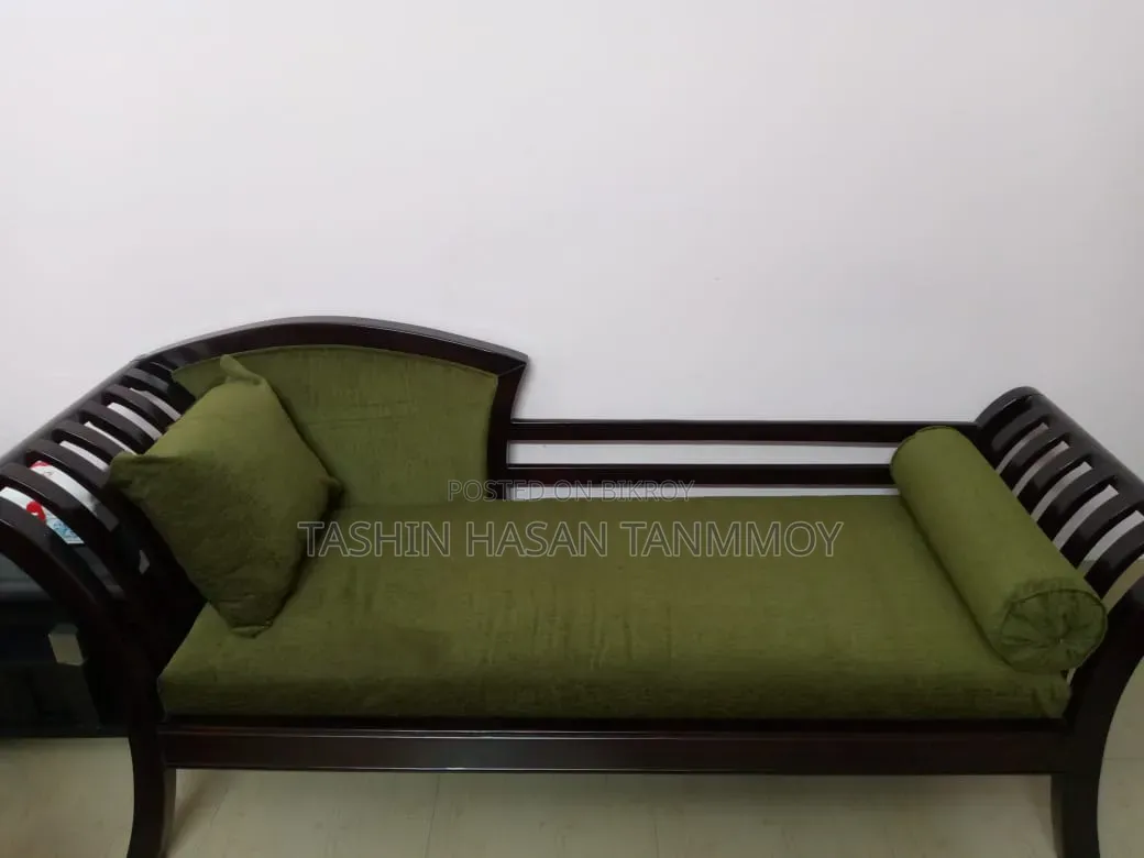দিবান সোফা সেগুন কাঠের তৈরি