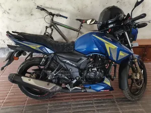 TVS Apache RTR 160 2V 2025 Blue