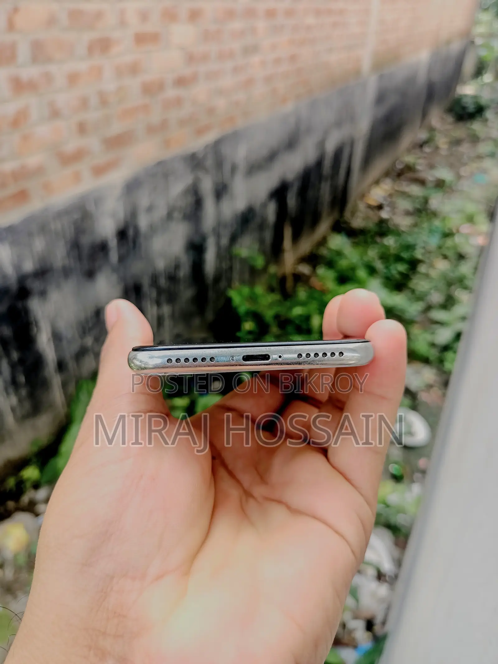 Apple iPhone X 64 GB White