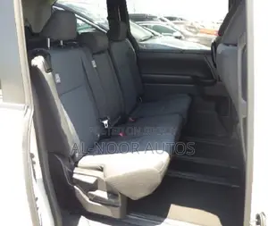 Toyota Noah 2022 Pearl