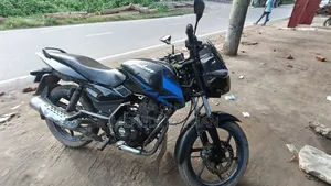 বাজাজ পালসার ১৫০ ২০১৭ ব্ল্যাক