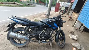 বাজাজ পালসার ১৫০ ২০১৭ ব্ল্যাক