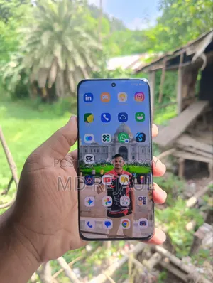 মোটোরোলা এজ ৭০ ফিউশন ২৫৬ জিবি