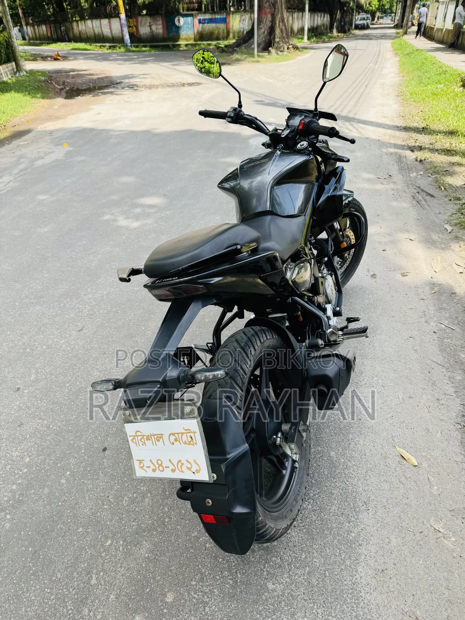হিরো এক্সট্রিম ১২৫আর ২০২৫ ব্ল্যাক