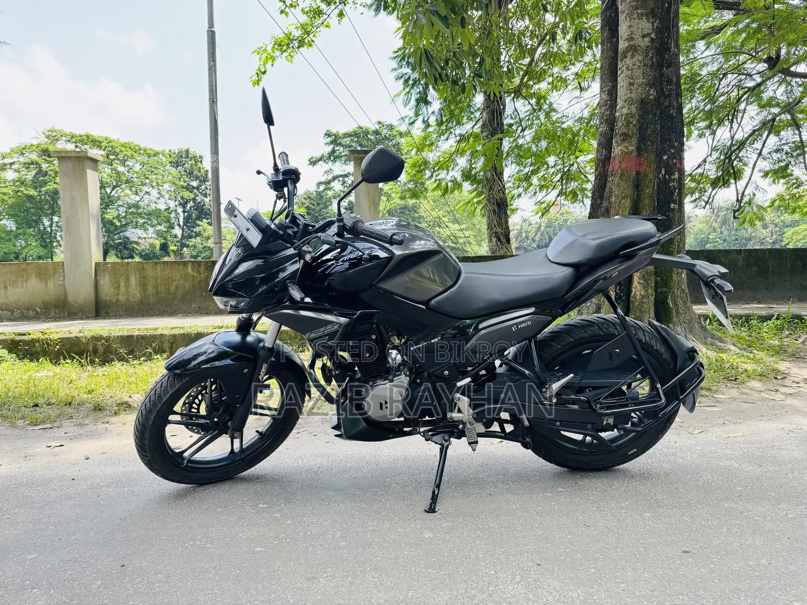 হিরো এক্সট্রিম ১২৫আর ২০২৫ ব্ল্যাক