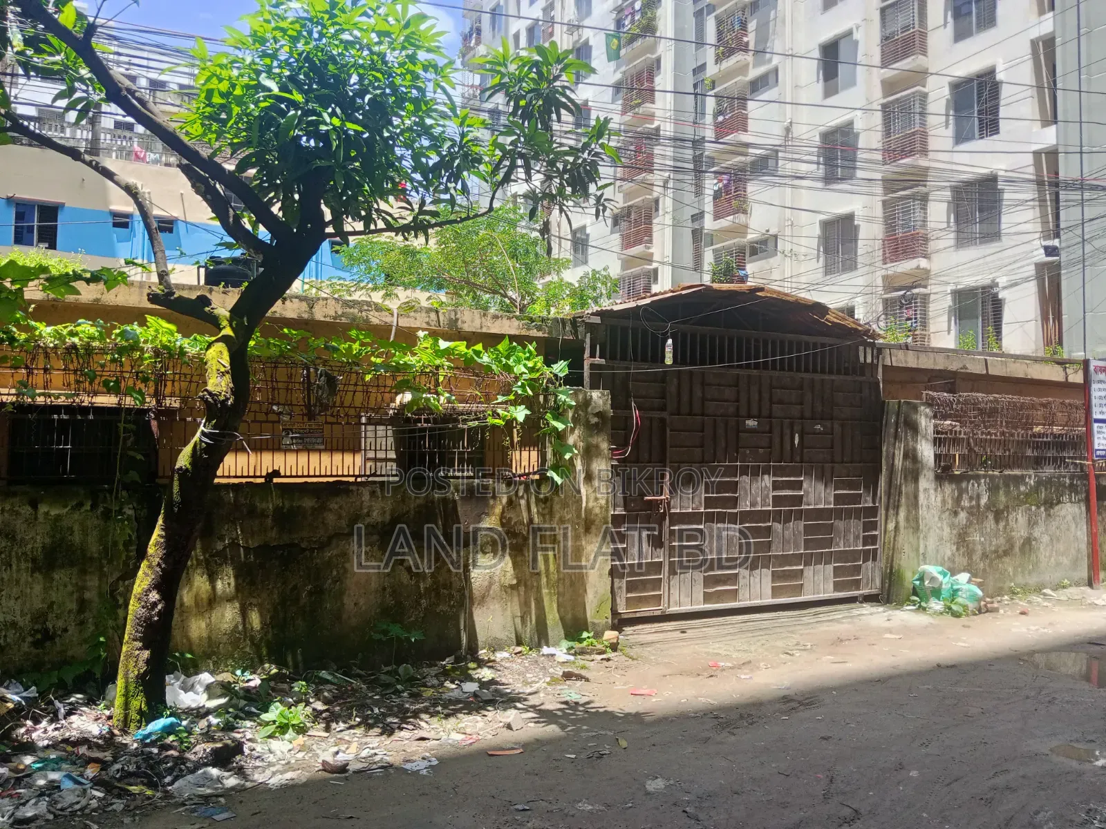 মি হানিফ, মোহাম্মদপুরে ৩ বেডরুমের অ্যাপার্টমেন্ট বিক্রয়