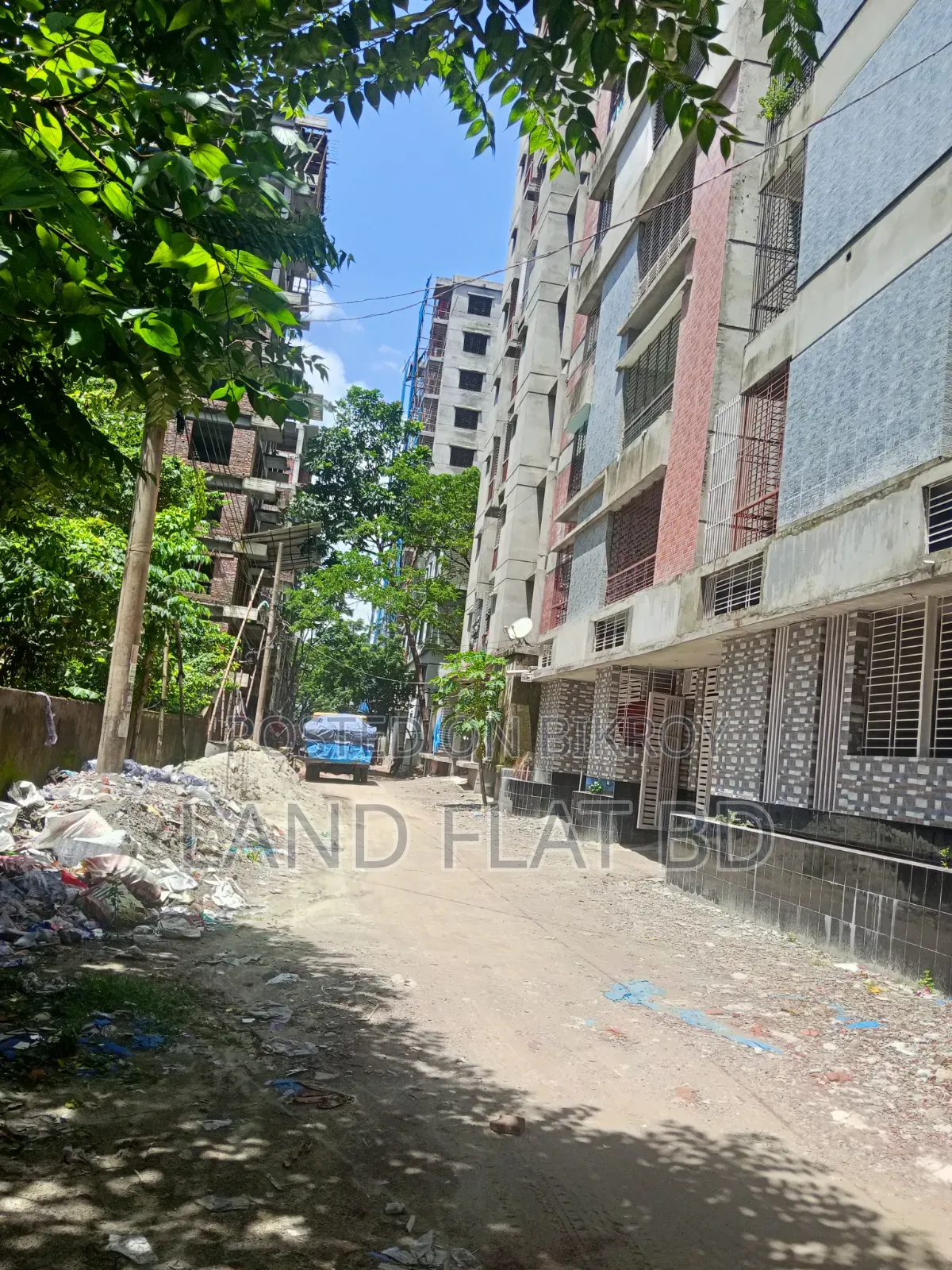 মি হানিফ, মোহাম্মদপুরে ৩ বেডরুমের অ্যাপার্টমেন্ট বিক্রয়