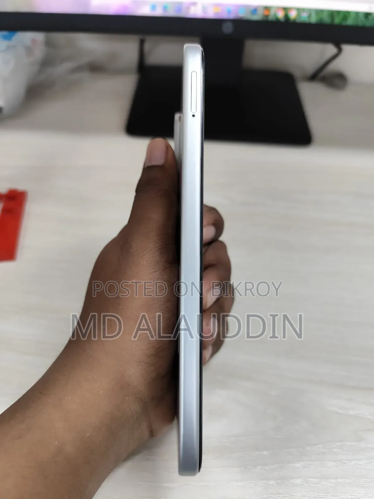 Infinix Hot 70 128 GB Silver