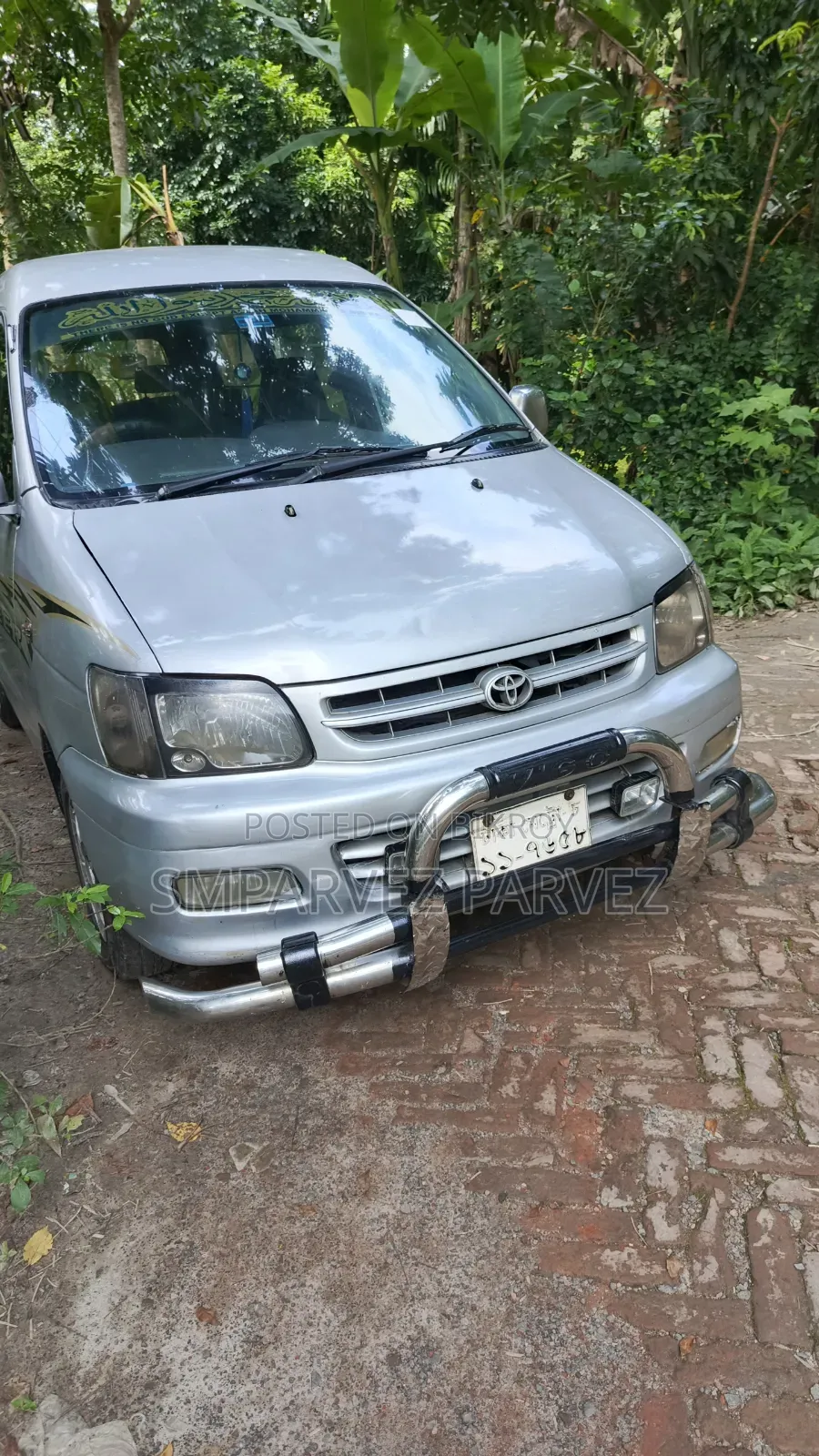 Toyota Noah 2.0 All-Wheel Drive (8 Seater) 2003 Silver