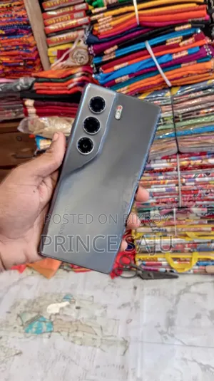 Tecno Camon 40 Pro 4G 256 GB Silver