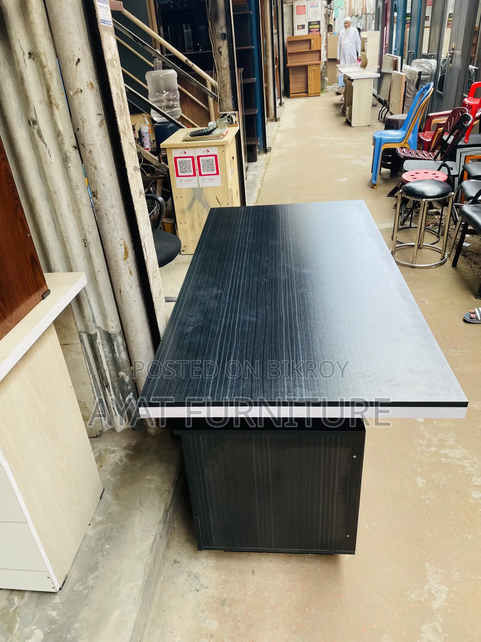 Office Table, 5 feet by 2.5 feet