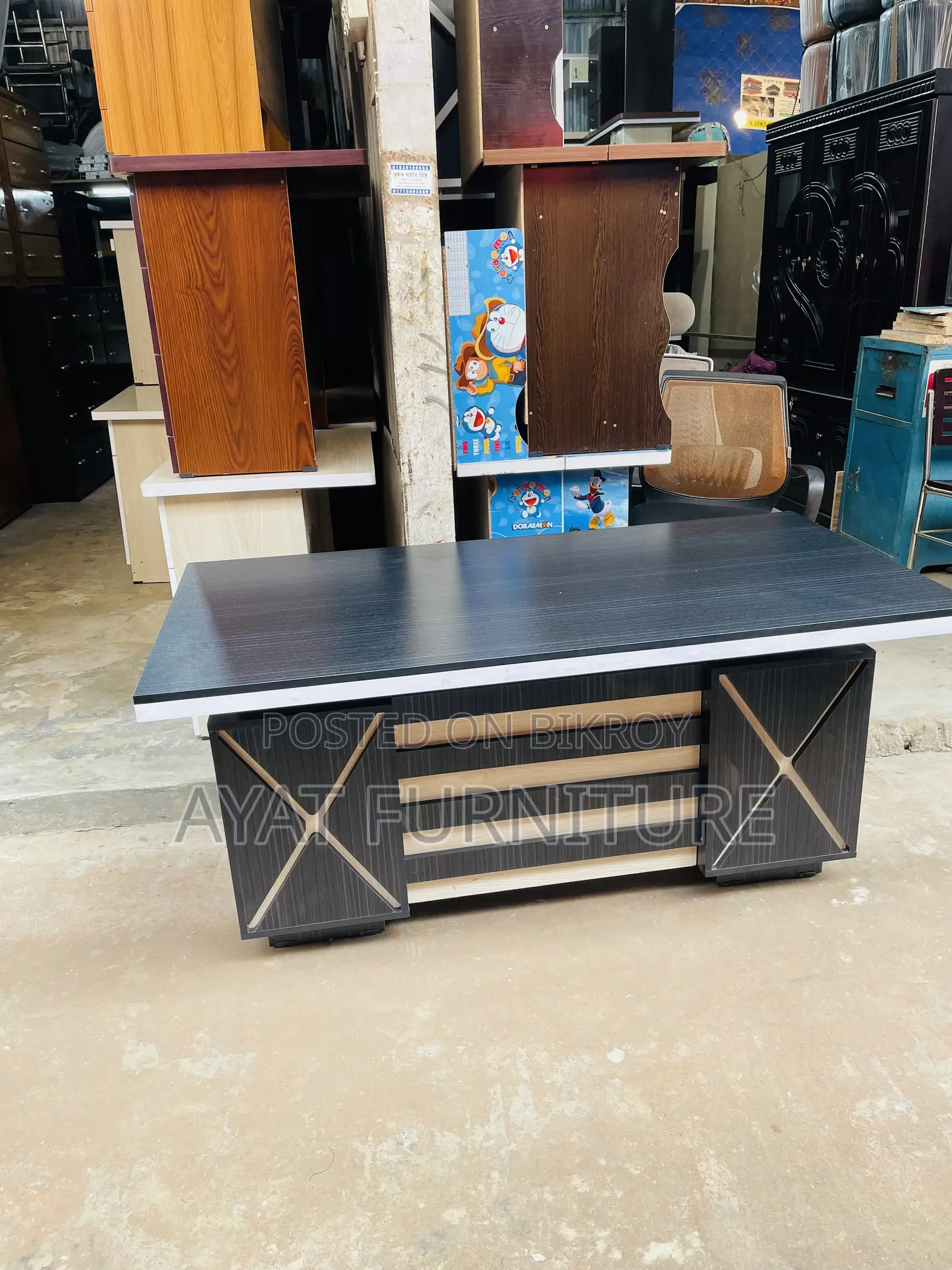 Office Table, 5 feet by 2.5 feet