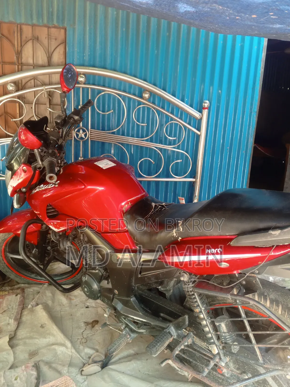 হিরো হাঙ্ক ২০১৮ লাল