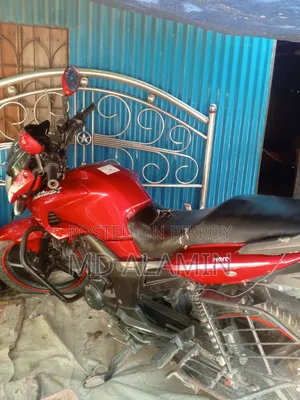 হিরো হাঙ্ক ২০১৮ লাল