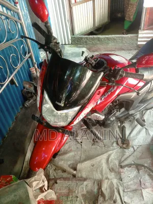 হিরো হাঙ্ক ২০১৮ লাল