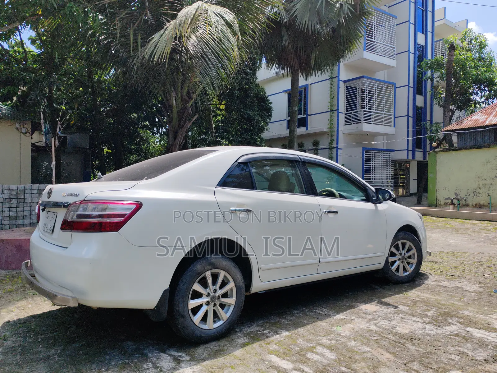 টয়োটা প্রমিও ২০০৭ পার্ল