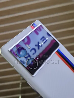iQOO 256 GB White