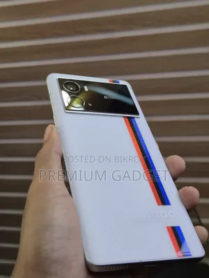 iQOO 256 GB White