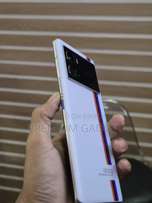 iQOO 256 GB White