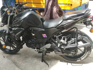 ইয়ামাহা এফজেডএস ভি২ ২০২১ কালো