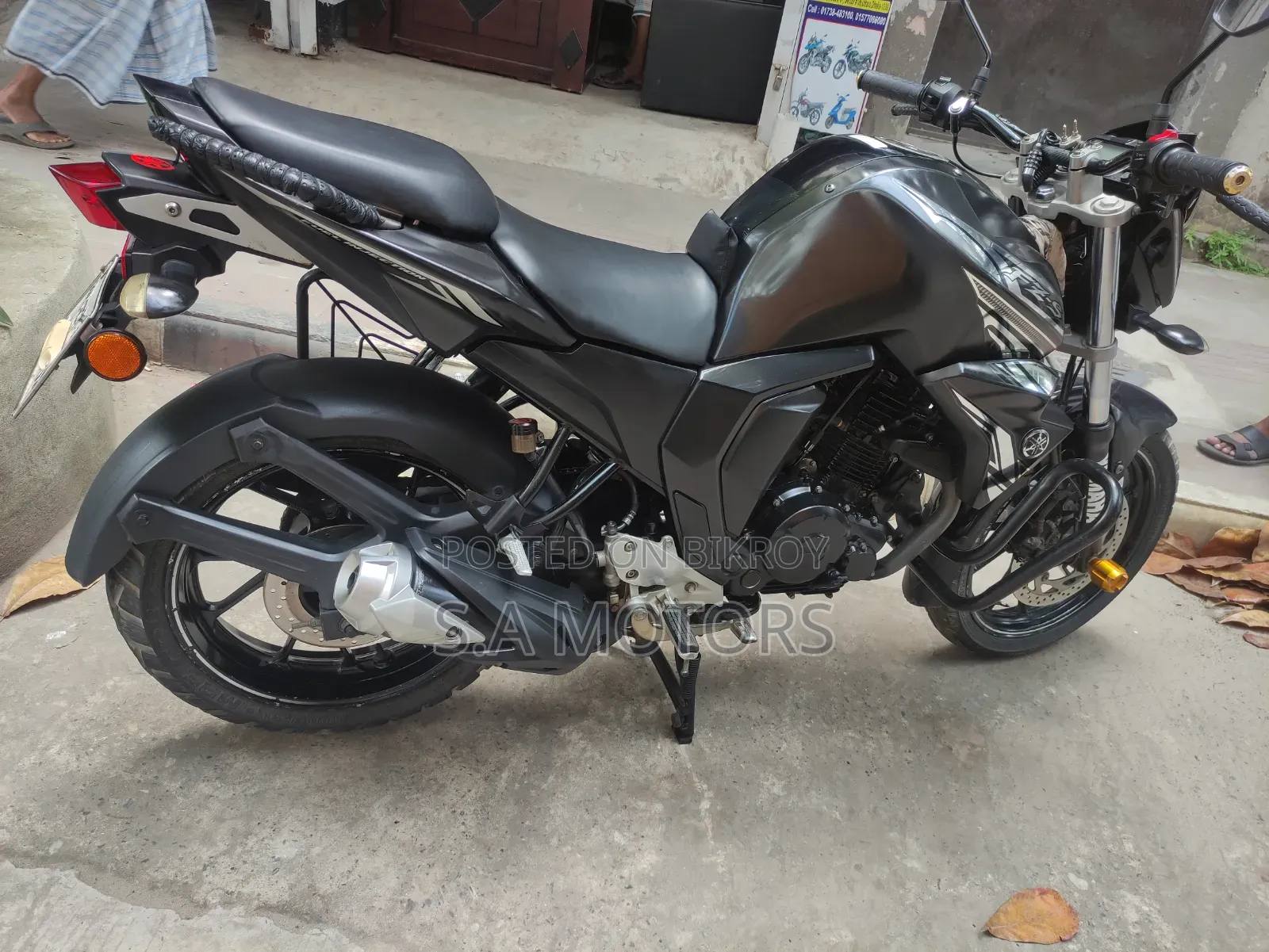 ইয়ামাহা এফজেডএস ভি২ ২০২১ কালো