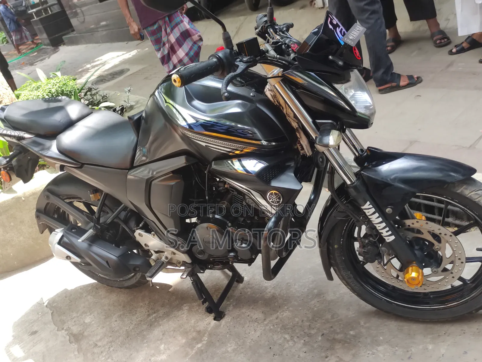 ইয়ামাহা এফজেডএস ভি২ ২০২১ কালো