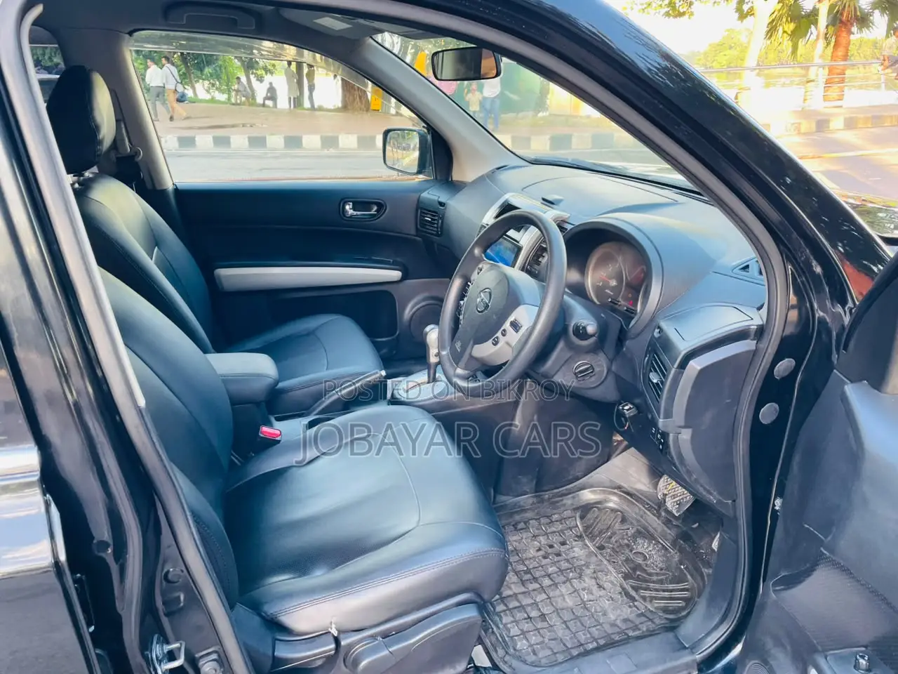 New Nissan X-Trail 2010 Black