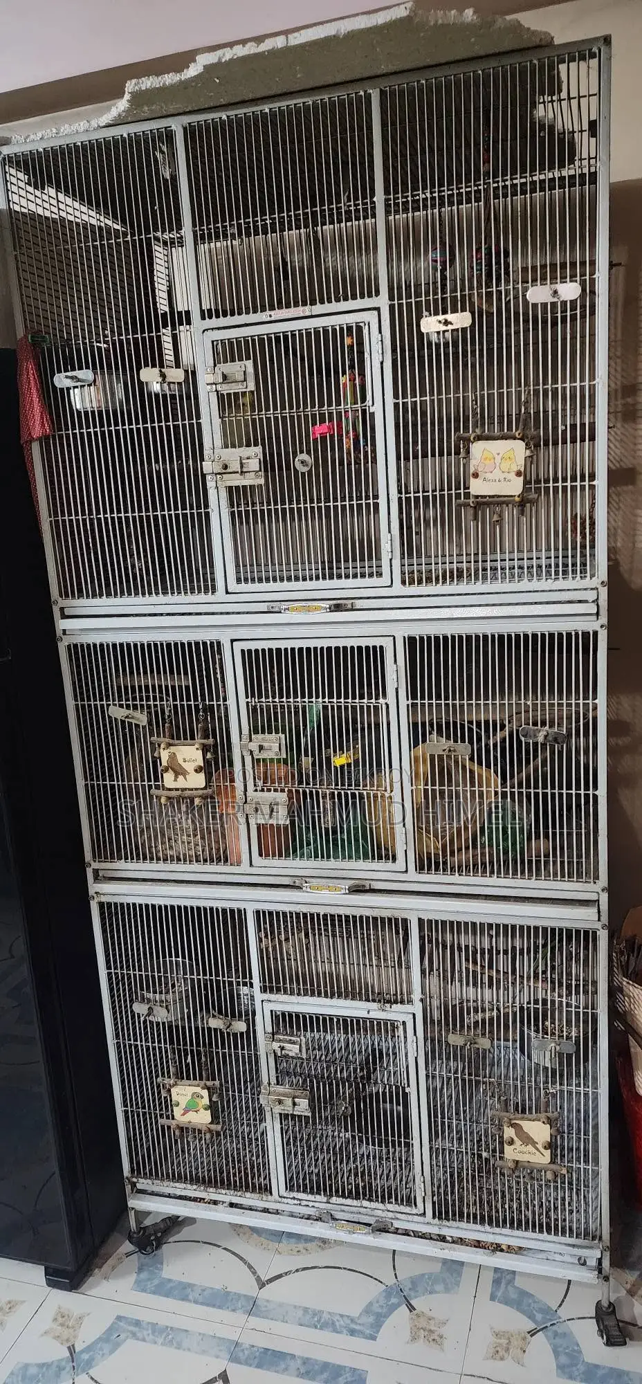 Three-story bird cage (cage only) will be sold at a very low price