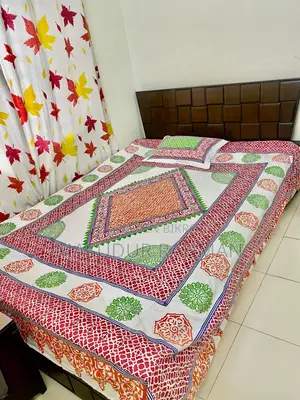 কুইন সাইজড বেড