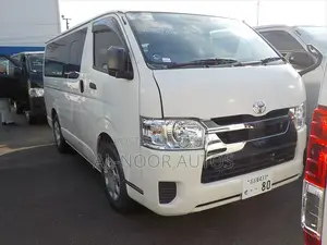 Toyota HiAce 2021 White